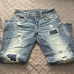 American Eagle Outfitters Men's Light Blue Ripped Jeans